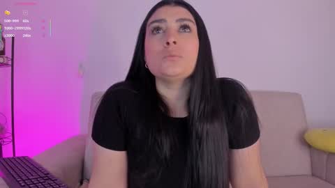 Bianca Torres online show from 10.28.25