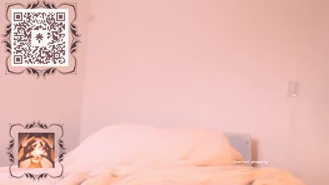 Snapshot of missbiny chatting on 12.12.24 Avamlash online show from 12.12.24