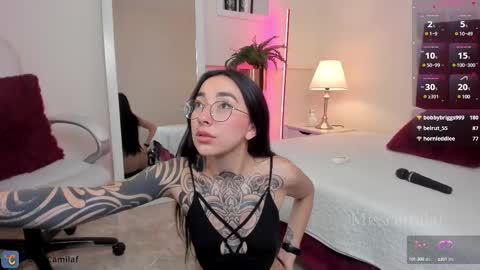 Camila Flores online show from 02.12.25