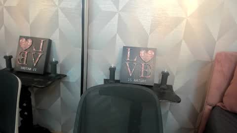 Misscarlet 26 online show from 03.20.26