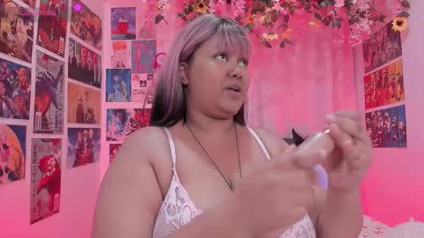 Snapshot of misscurvytop chatting on 02.14.26 Vane online show from 02.14.26