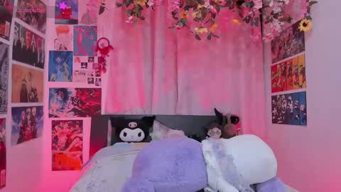 Snapshot of misscurvytop chatting on 02.25.26 Vane online show from 02.25.26