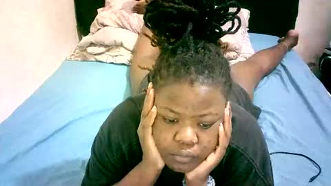 Snapshot of misscuteberry chatting on 06.11.26 VAL online show from 06.11.26