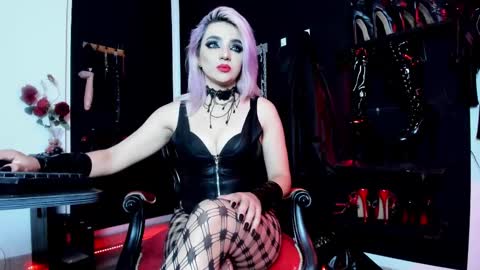 Missdarklady online show from 02.27.25