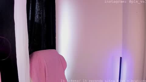 Snapshot of missdomino_ chatting on 09.30.25 valentina online show from 09.30.25