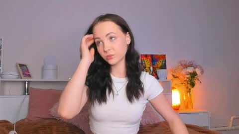 Hello dear my name Elisa online show from 04.17.26