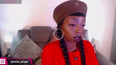 Snapshot of missemilie1 chatting on 06.09.26 Emilie Diaz online show from 06.09.26