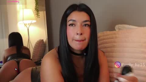 Snapshot of missemily_11 chatting on 06.17.26 Yuliana online show from 06.17.26