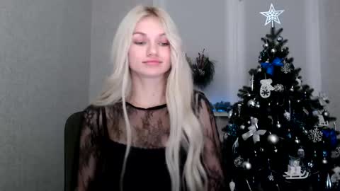 Snapshot of missemma1111 chatting on 01.16.25 EMMA online show from 01.16.25