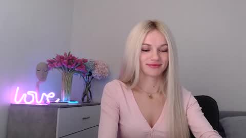 Snapshot of missemma1111 chatting on 01.24.25 EMMA online show from 01.24.25