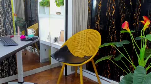 Escarlet online show from 01.10.25