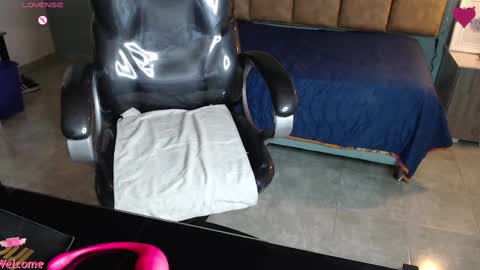 Maria Gomezz online show from 12.17.24