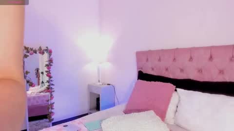 Melany Hiller online show from 03.27.26