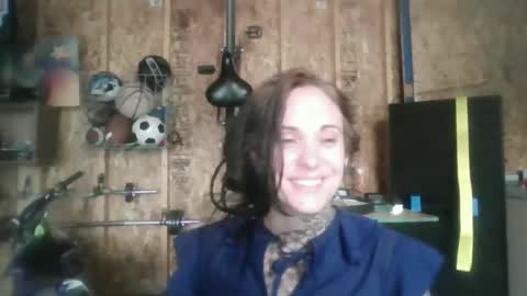 Snapshot of misshoneybadger333 chatting on 09.30.25 misshoneybadger333 online show from 09.30.25