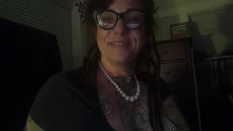 misshoneybadger333 online show from 11.15.25