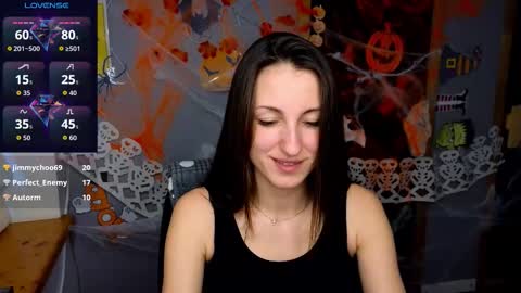 Snapshot of missis_sofiia chatting on 10.30.25 Sofia online show from 10.30.25