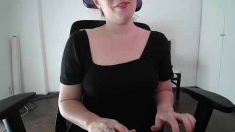 Ivana online show from 02.21.25