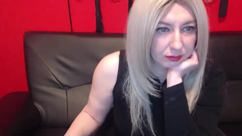 Snapshot of misskaliania chatting on 02.25.25 MissKaliAnia online show from 02.25.25