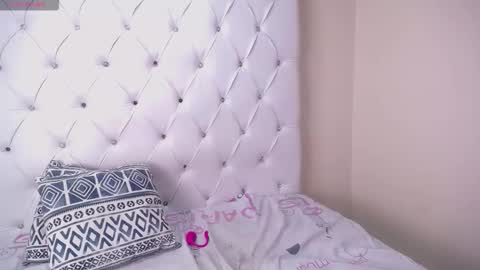 Snapshot of misskharla chatting on 12.17.25 Danna online show from 12.17.25