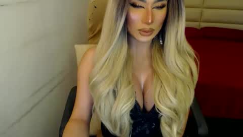 Kylie and barbie  online show from 10.12.25