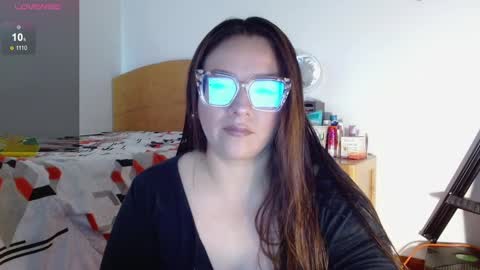 Snapshot of misslady__eva chatting on 02.10.25 eva online show from 02.10.25
