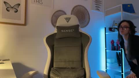 misslalii online show from 02.23.26