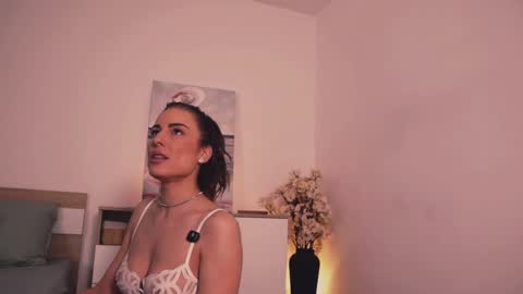 Snapshot of misslullu chatting on 11.14.25 Lullu online show from 11.14.25