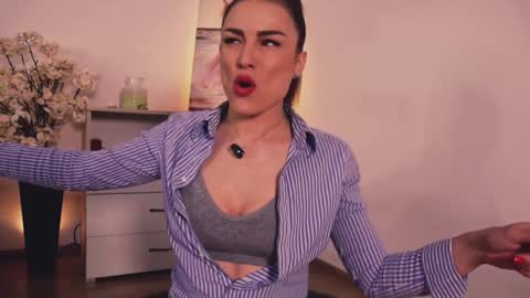 Snapshot of misslullu chatting on 11.22.25 Lullu online show from 11.22.25