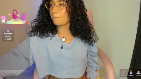 Snapshot of misslya0 chatting on 12.18.25 misslya0 online show from 12.18.25