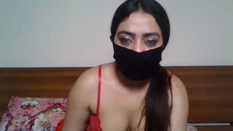 Snapshot of missmask24 chatting on 09.22.25 Missmask24 online show from 09.22.25