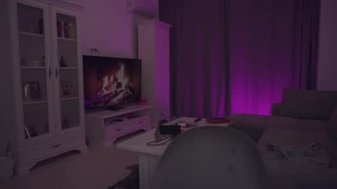 LUXXANDRA online show from 12.03.25