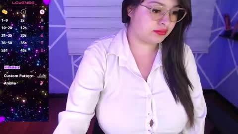 Snapshot of missmia1_ chatting on 10.16.25 Miia online show from 10.16.25