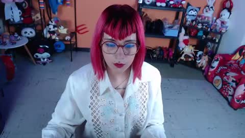 Miss Mia online show from 04.14.26