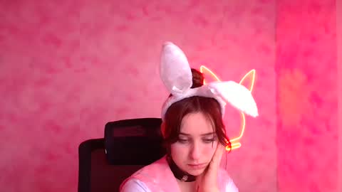 Mia online show from 11.22.25