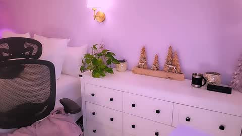 Snapshot of missmina chatting on 02.13.26 Mina online show from 02.13.26