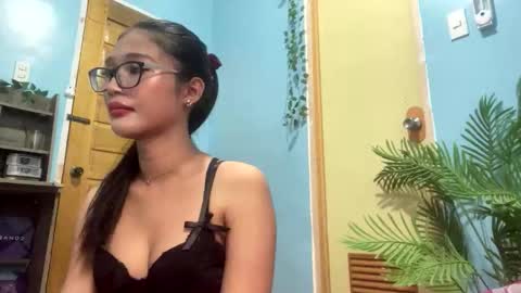 missminervaa online show from 01.10.26