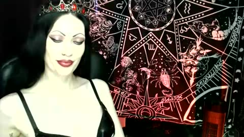 Snapshot of missmoondoll chatting on 10.06.25 MissMoonDoll online show from 10.06.25