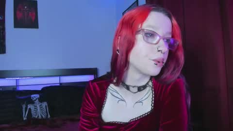 Snapshot of missnikkivill chatting on 11.26.25 Mistress Nikki Vill online show from 11.26.25
