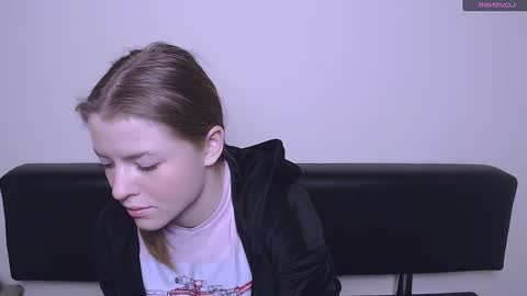 Snapshot of missoliviaa_ chatting on 12.16.24 Olivia online show from 12.16.24