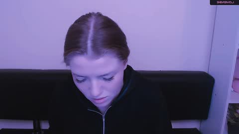 Snapshot of missoliviaa_ chatting on 12.30.24 Olivia online show from 12.30.24