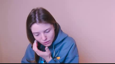 Snapshot of missoliviaa_ chatting on 02.07.25 Olivia online show from 02.07.25