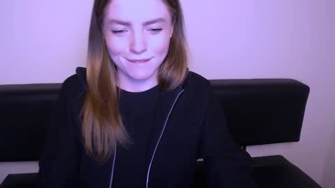 Snapshot of missoliviaa_ chatting on 02.20.25 Olivia online show from 02.20.25