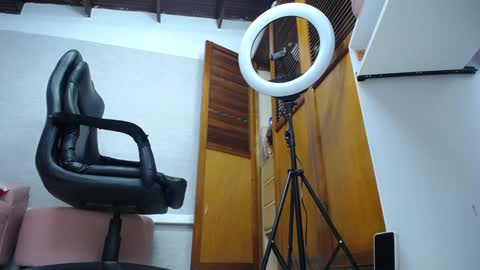 Penelope online show from 01.11.25