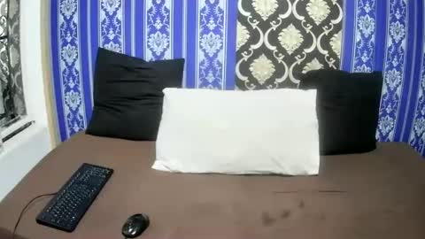 missperfectbody online show from 12.02.25