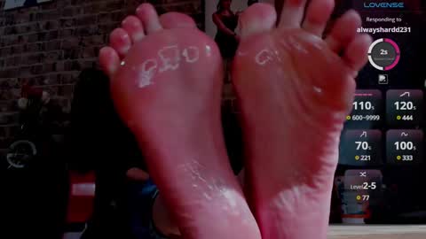 Miss Venus online show from 03.12.25