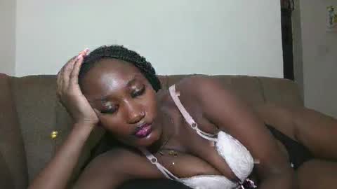 pretty gal online show from 10.21.25