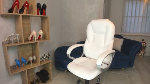 Snapshot of missrhodes1 chatting on 01.08.25 Miss Rhodes online show from 01.08.25