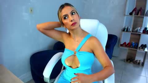 Snapshot of missrhodes1 chatting on 11.08.25 Miss Rhodes online show from 11.08.25