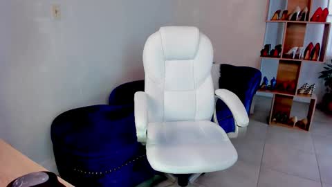 Snapshot of missrhodes1 chatting on 02.13.26 Miss Rhodes online show from 02.13.26