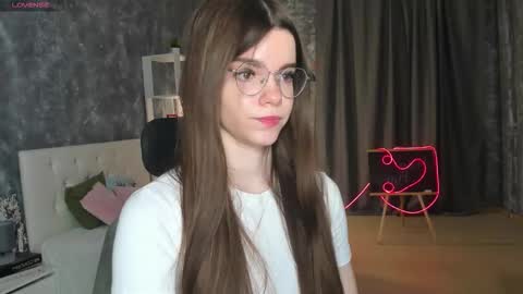 Snapshot of misss_evelyne chatting on 12.16.25 misss_evelyne online show from 12.16.25